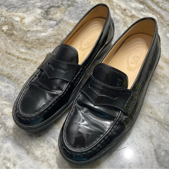 Tod’s Made In Italy Women’s Size 9.5 Patent Leather Penny Driving Loafers Flats - Picture 13 of 13